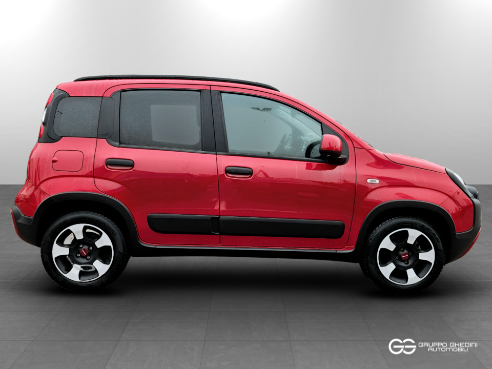 FIAT Panda 1.0 firefly hybrid Cross s&s 70cv 5p.ti Ibrida usato - 2