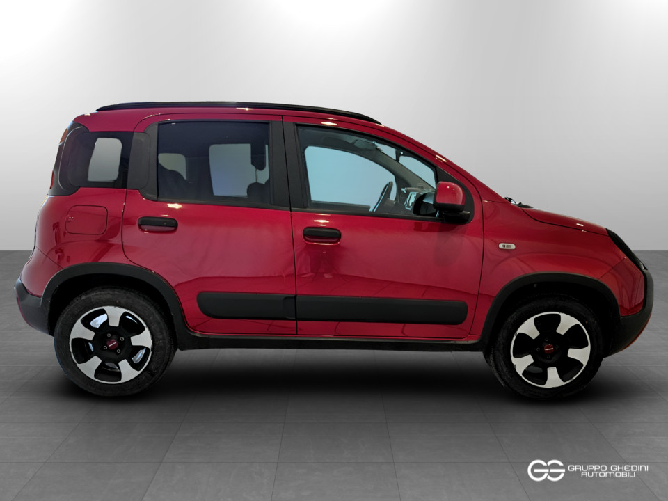 FIAT Panda 1.0 firefly hybrid Cross s&s 70cv 5p.ti Ibrida usato - 2