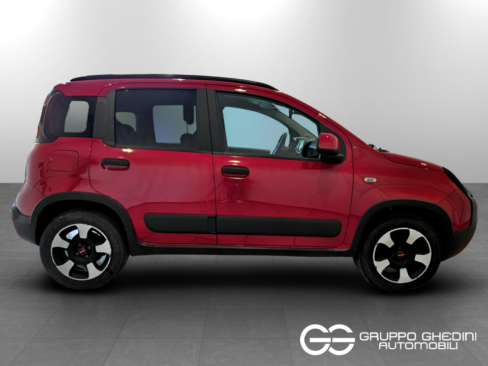 FIAT Panda III 2021 Cross Panda 1.0 firefly hybrid Cross s&s 70cv 5p.ti usato - 2