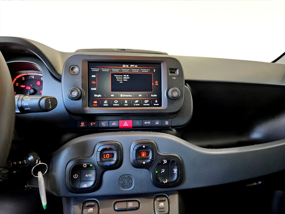 FIAT Panda III 2021 Cross Panda 1.0 firefly hybrid Cross s&s 70cv 5p.ti usato - 8