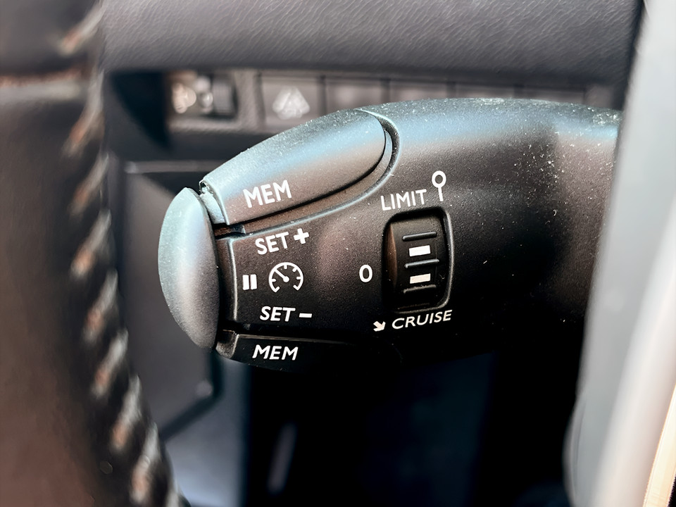 PEUGEOT 2008 1.5 bluehdi Allure s&s 110cv Diesel usato - 11