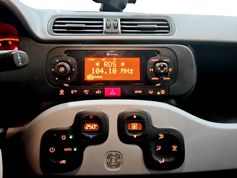 FIAT Panda 1.2 City Cross s&s 69cv Benzina Usato - 7