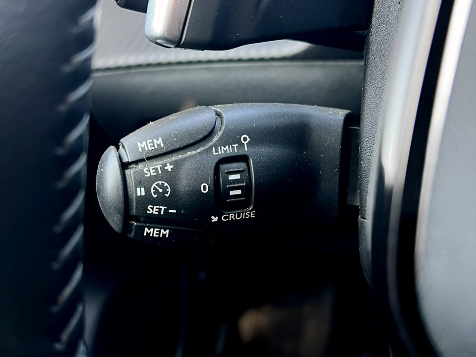 PEUGEOT 2008 1.5 bluehdi Allure Pack s&s 130cv eat8 Diesel usato - 11