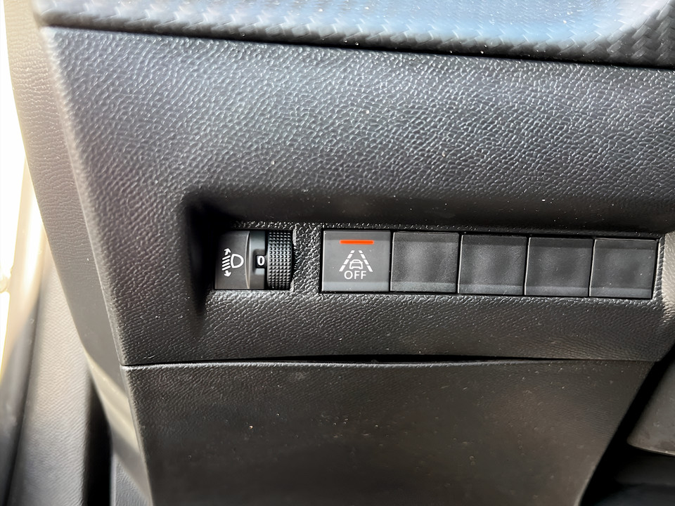 PEUGEOT 2008 1.5 bluehdi Allure Pack s&s 130cv eat8 Diesel usato - 13