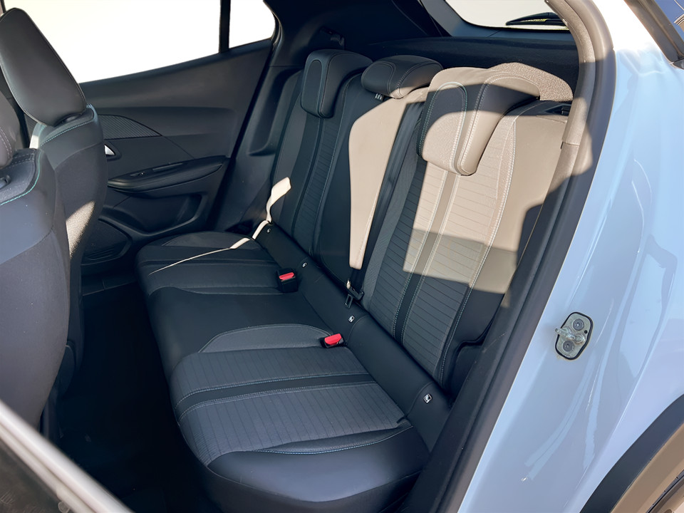 PEUGEOT 2008 1.5 bluehdi Allure Pack s&s 130cv eat8 Diesel usato - 9