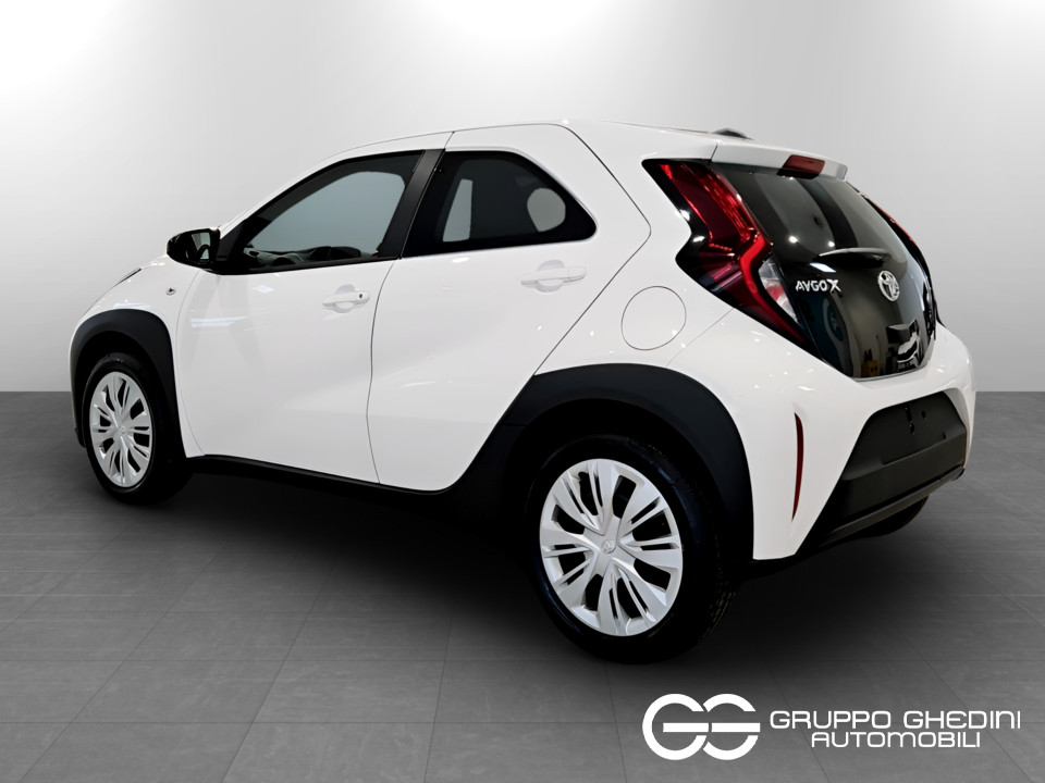 TOYOTA Aygo X 1.0 Active 72cv s-cvt Benzina usato - 2