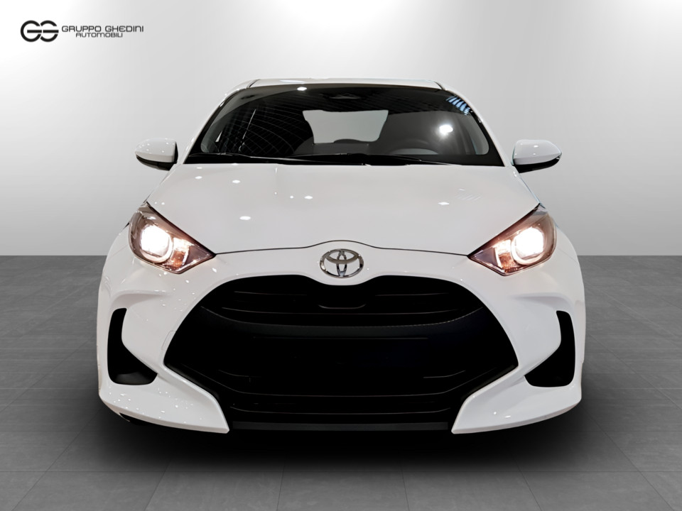 TOYOTA Yaris 1.5h Active Ibrido benzina Usato - 3