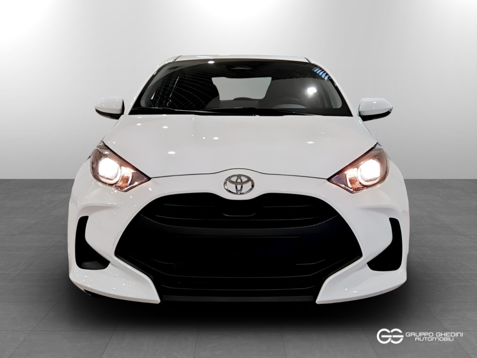 TOYOTA Yaris 1.5h Active Ibrido benzina usato - 3