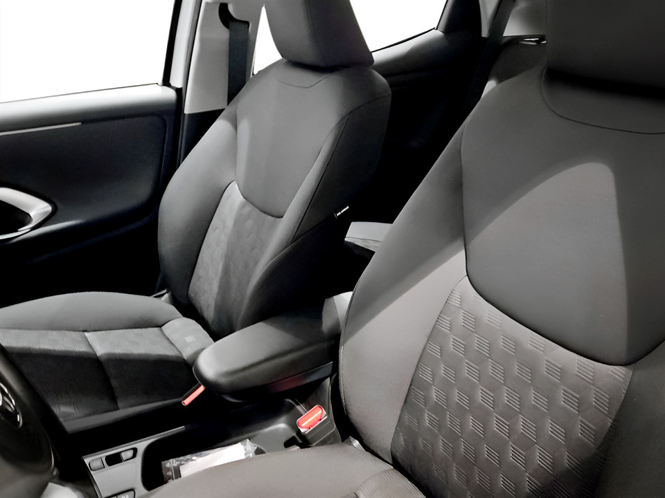 TOYOTA Yaris 1.5h Active Ibrido benzina usato - 6