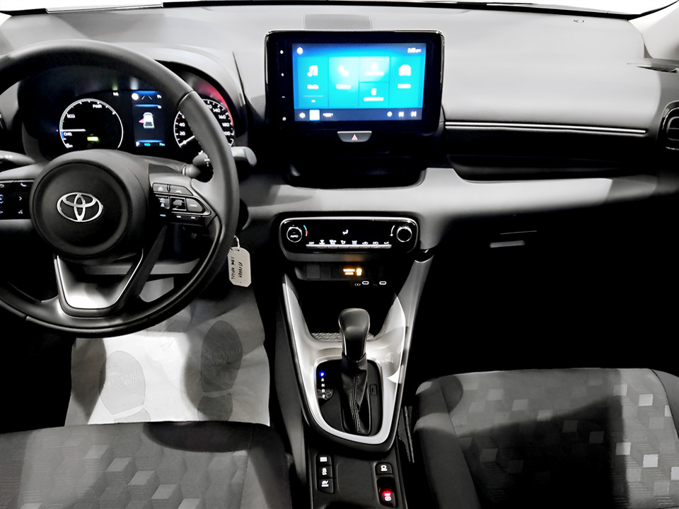 TOYOTA Yaris 1.5h Active Ibrida usato - 8