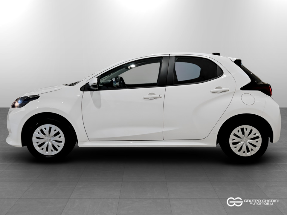 TOYOTA Yaris 1.5h Active Ibrido benzina usato - 1