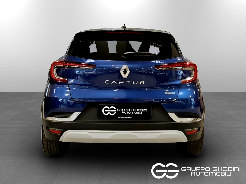 RENAULT Captur 1.6 E-Tech hybrid Intens 145cv auto Ibrida usato - 4