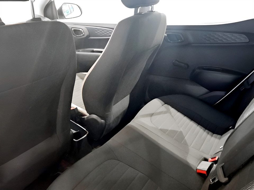 HYUNDAI i10 1.0 mpi Tech Connect Pack Benzina usato - 11