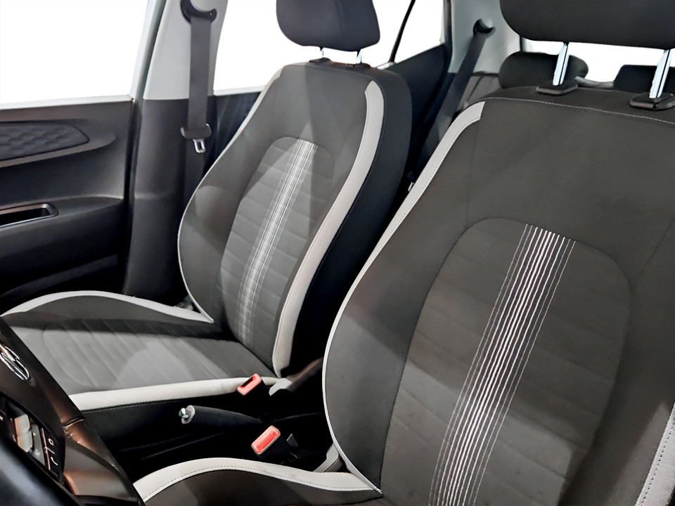 HYUNDAI i10 1.0 mpi Tech Connect Pack Benzina usato - 6