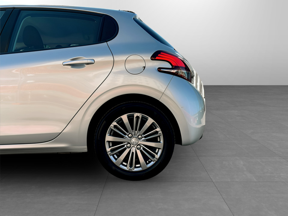 PEUGEOT 208 5p 1.6 bluehdi Active 75cv Diesel usato - 13