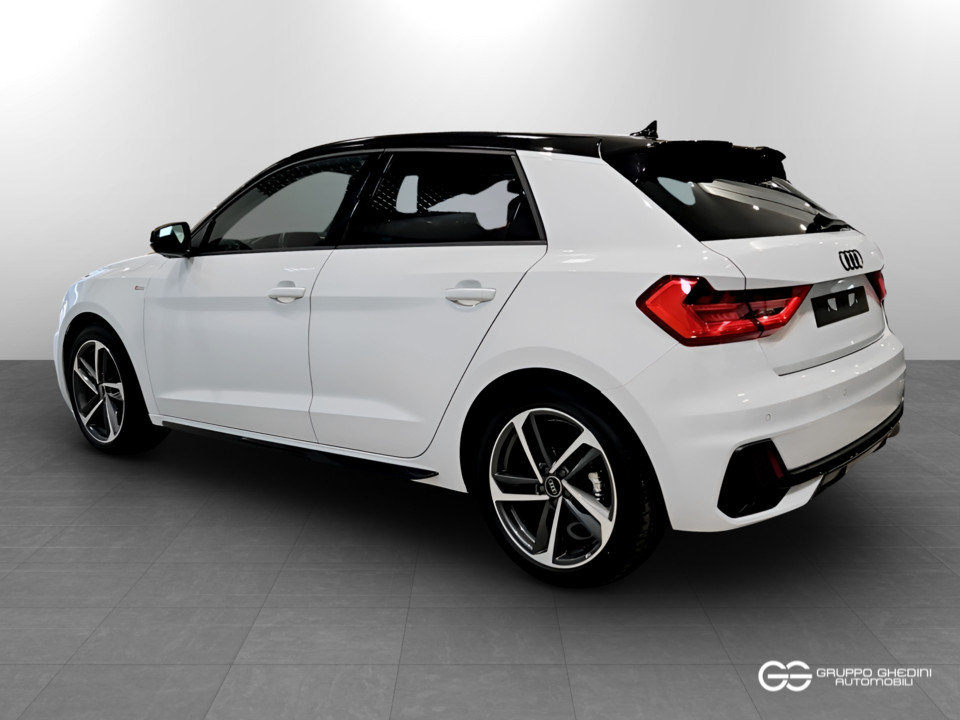 AUDI A1 SPORTBACK 30 1,0 tfsi 116cv Adrenalin Black Edition usato - 2