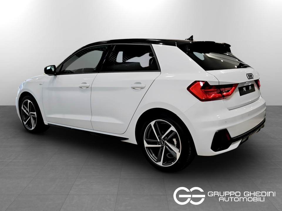 AUDI A1 SPORTBACK 30 1,0 tfsi 116cv Adrenalin Black Edition usato - 2