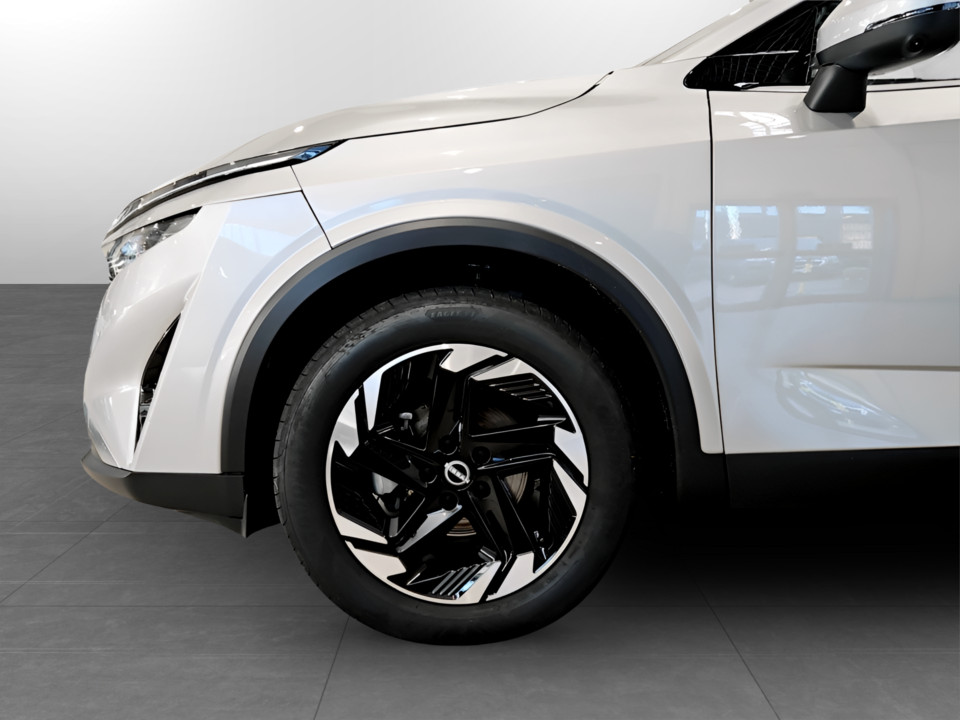 NISSAN Qashqai 1.3 mhev N-Connecta 2wd 140cv Ibrida usato - 13